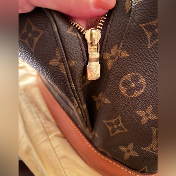 VINTAGE Authentic Louis Vuitton Montisouris GM Backpack with Dust bag - Picture 6 of 16